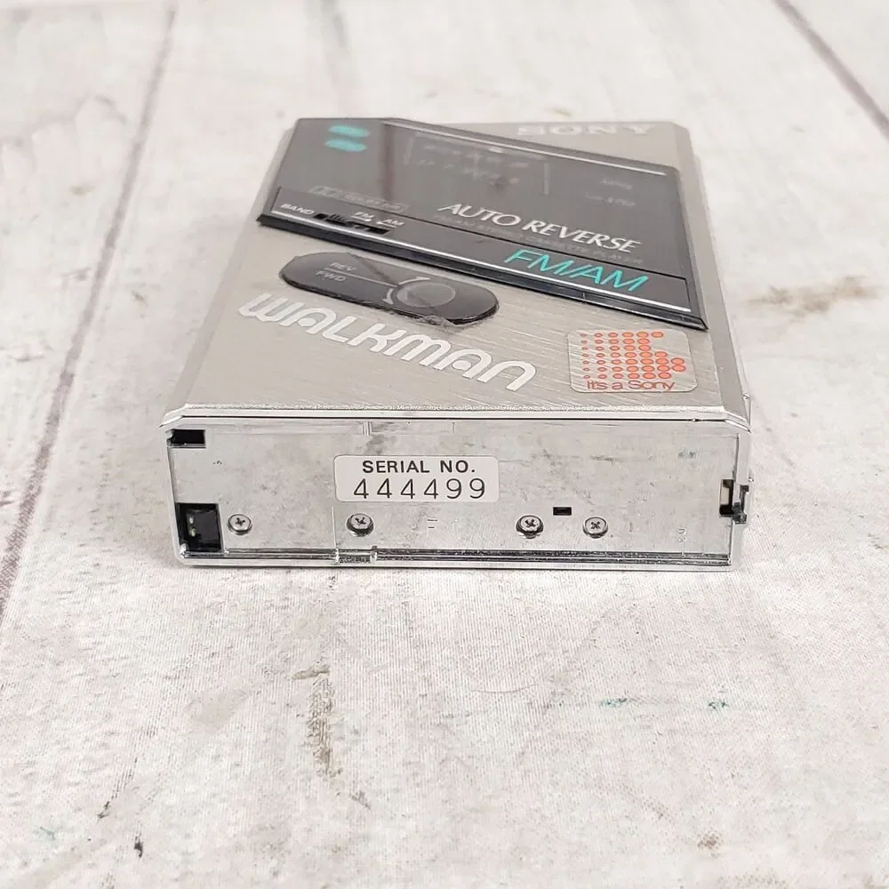 FOR PARTS Vintage Sony WM-F100 Walkman FM AM Stereo Cassette Player Auto Reverse